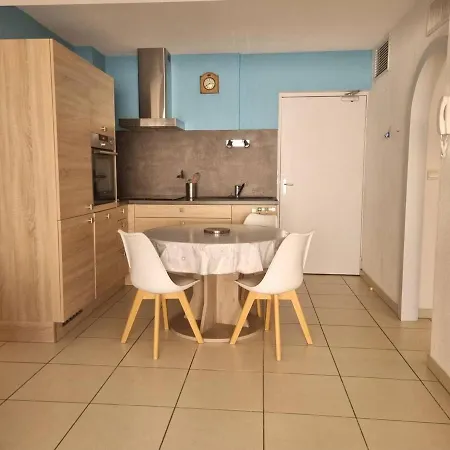 Апартаменты T3 Climatise Avec Piscine, Terrasse Et Parking Prive A 100m De La D'argeles-sur-mer - Fr-1-388-204 Аржель-сюр-Мер