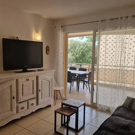 T3 Climatise Avec Piscine, Terrasse Et Parking Prive A 100m De La D'argeles-sur-mer - Fr-1-388-204 Аржель-сюр-Мер